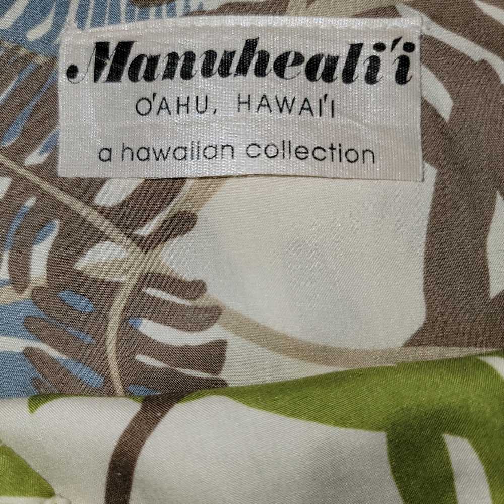 Manuheali'i Dress Small (Like New)